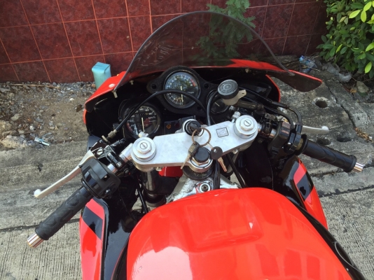 CBR 400 ปี89 ทะเบียนแท้ 60,000 บาท รับซื้อขายแลกเปลี่ยนคับ