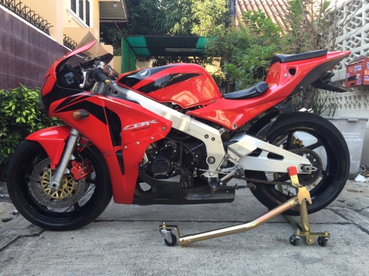 CBR 400 ปี89 ทะเบียนแท้ 60,000 บาท รับซื้อขายแลกเปลี่ยนคับ