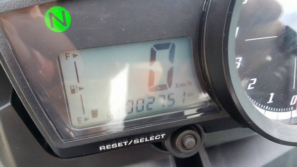 R15 2015 2000 โลแท้ สวยกริ๊บ ไม่แพง ต่อรองได้คร้าบ