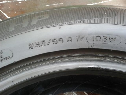 ขายยางมิชลิน235-55-R17 ปลายปี2012 4ล้อ