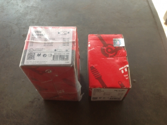 ผ้าเบรคหน้าหลังSAAB9000.   TRW