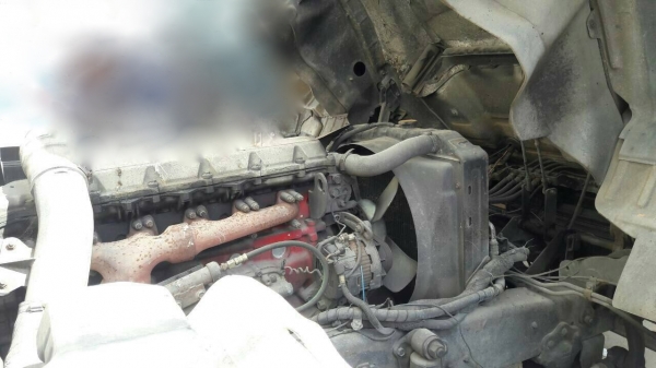 รถฮีโน่ 10 ล้อ ตู้เย็น FL1J  210 แรงม้า. ปี 42.    สนใจติดต่อ  081 - 6079515