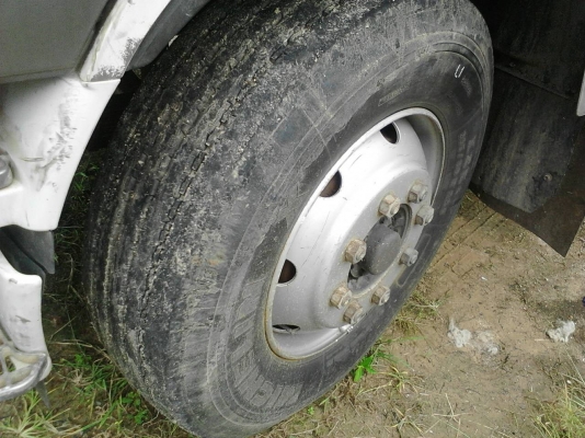 รถฮีโน่ 10 ล้อ ตู้เย็น FL1J  210 แรงม้า. ปี 42.    สนใจติดต่อ  081 - 6079515