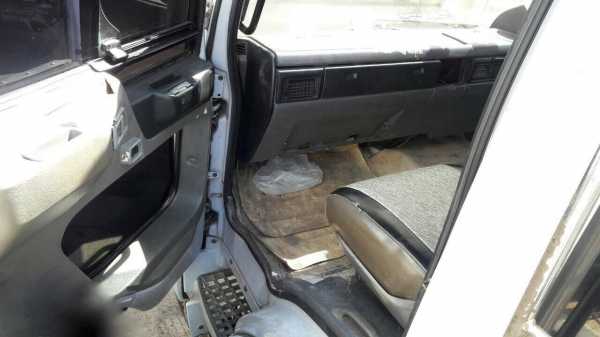 รถฮีโน่ 10 ล้อ ตู้เย็น FL1J  210 แรงม้า. ปี 42.    สนใจติดต่อ  081 - 6079515