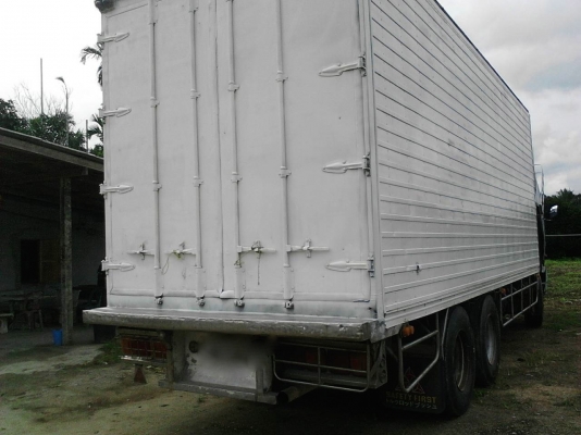 รถฮีโน่ 10 ล้อ ตู้เย็น FL1J  210 แรงม้า. ปี 42.    สนใจติดต่อ  081 - 6079515