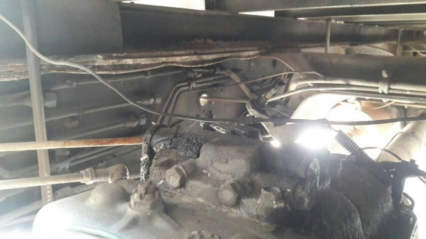 รถฮีโน่ 10 ล้อ ตู้เย็น FL1J  210 แรงม้า. ปี 42.    สนใจติดต่อ  081 - 6079515