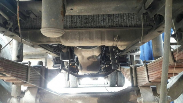 รถฮีโน่ 10 ล้อ ตู้เย็น FL1J  210 แรงม้า. ปี 42.    สนใจติดต่อ  081 - 6079515