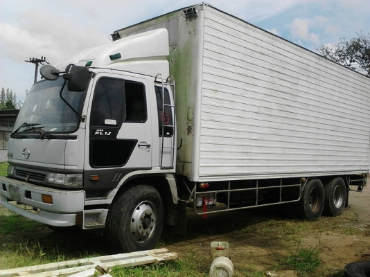 รถฮีโน่ 10 ล้อ ตู้เย็น FL1J  210 แรงม้า. ปี 42.    สนใจติดต่อ  081 - 6079515