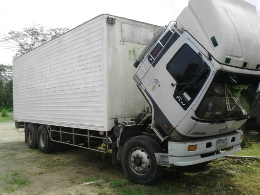 รถฮีโน่ 10 ล้อ ตู้เย็น FL1J  210 แรงม้า. ปี 42.    สนใจติดต่อ  081 - 6079515