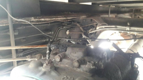 รถฮีโน่ 10 ล้อ ตู้เย็น FL1J  210 แรงม้า. ปี 42.    สนใจติดต่อ  081 - 6079515