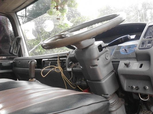 รถฮีโน่ 10 ล้อ ตู้เย็น FL1J  210 แรงม้า. ปี 42.    สนใจติดต่อ  081 - 6079515