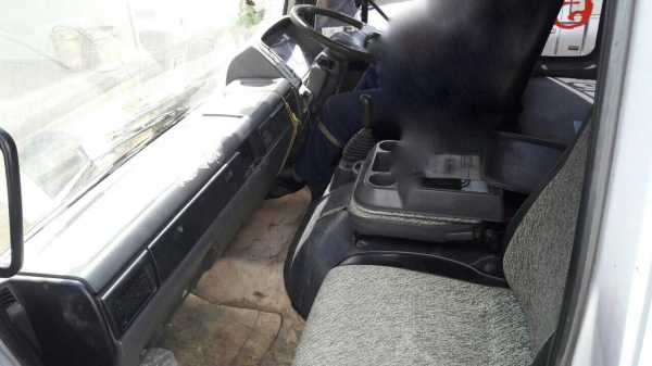 รถฮีโน่ 10 ล้อ ตู้เย็น FL1J  210 แรงม้า. ปี 42.    สนใจติดต่อ  081 - 6079515