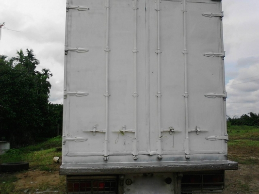 รถฮีโน่ 10 ล้อ ตู้เย็น FL1J  210 แรงม้า. ปี 42.    สนใจติดต่อ  081 - 6079515