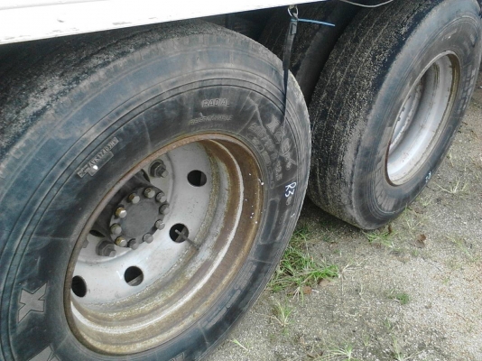 รถฮีโน่ 10 ล้อ ตู้เย็น FL1J  210 แรงม้า. ปี 42.    สนใจติดต่อ  081 - 6079515