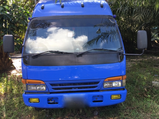 รถอีซูซู 6 ล้อ ( ไม่ดั้ม. )  NKR 130 แรงม้า. ปี 44.    สนใจติดต่อ  081 - 6079515