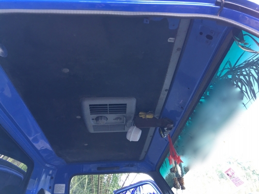 รถอีซูซู 6 ล้อ ( ไม่ดั้ม. )  NKR 130 แรงม้า. ปี 44.    สนใจติดต่อ  081 - 6079515