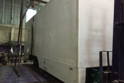 ขายตู้แห้ง 7.8เมตร สวยพร้อมใช้งาน 68000 ถอดจาก FUSO ปี55 พื้นเหล็ก ขาย 68,000 0909920299