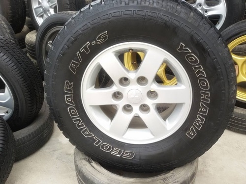 ขายล้อMitsubishi Pajero ขอบ16 พร้อมยาง   4 ล้อ