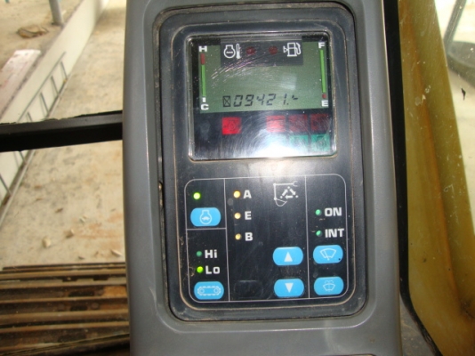 ขาย!!! รถแบคโฮ Komatsu PC200-7