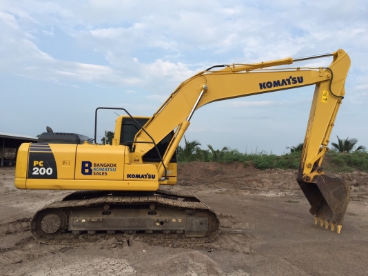 ขาย KOMATSU PC200-8 อายุรถ 2ปีกว่า 4000 กว่าชั่วโมง รถสวยมากๆ ใช้งานน้อย ขอรูปเพิ่มเติมได้ครับ ติดต่อเจ้าของโดยตรง 081-4283210