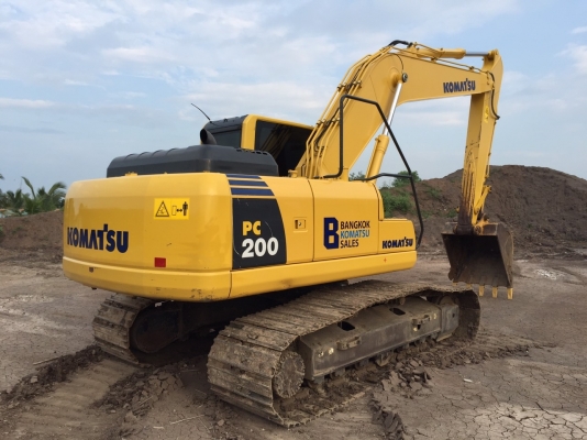 ขาย KOMATSU PC200-8 อายุรถ 2ปีกว่า 4000 กว่าชั่วโมง รถสวยมากๆ ใช้งานน้อย ขอรูปเพิ่มเติมได้ครับ ติดต่อเจ้าของโดยตรง 081-4283210