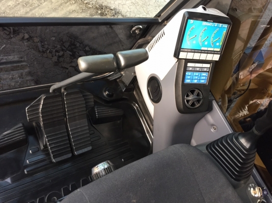 ขาย KOMATSU PC200-8 อายุรถ 2ปีกว่า 4000 กว่าชั่วโมง รถสวยมากๆ ใช้งานน้อย ขอรูปเพิ่มเติมได้ครับ ติดต่อเจ้าของโดยตรง 081-4283210