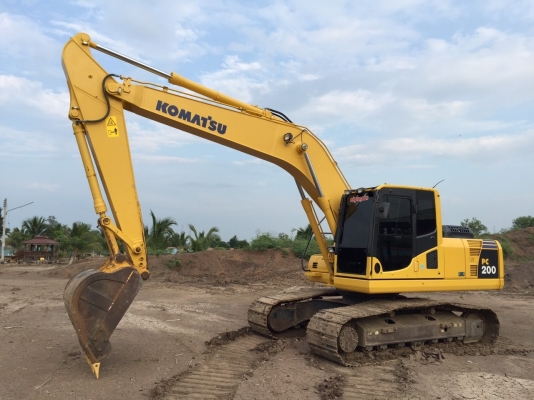 ขาย KOMATSU PC200-8 อายุรถ 2ปีกว่า 4000 กว่าชั่วโมง รถสวยมากๆ ใช้งานน้อย ขอรูปเพิ่มเติมได้ครับ ติดต่อเจ้าของโดยตรง 081-4283210