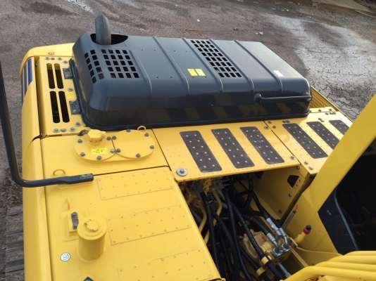 ขาย KOMATSU PC200-8 อายุรถ 2ปีกว่า 4000 กว่าชั่วโมง รถสวยมากๆ ใช้งานน้อย ขอรูปเพิ่มเติมได้ครับ ติดต่อเจ้าของโดยตรง 081-4283210