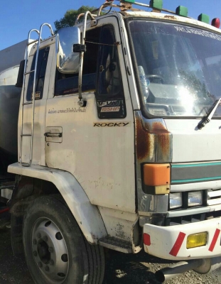 สิบล้อ อีซูซุ ร็อค185โบว์ เพาเดียว บรรทุกถังน้ำมัน 16,000ลิตร อุปกรณ็ ครบ (ทำเป็นรถบรรทุกน้ำเหมาะมากๆ) สภาพดีสวยเดิมๆใช้งานประจำ ทะเบีบนพร้อมโอน