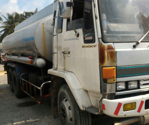 สิบล้อ อีซูซุ ร็อค185โบว์ เพาเดียว บรรทุกถังน้ำมัน 16,000ลิตร อุปกรณ็ ครบ (ทำเป็นรถบรรทุกน้ำเหมาะมากๆ) สภาพดีสวยเดิมๆใช้งานประจำ ทะเบีบนพร้อมโอน