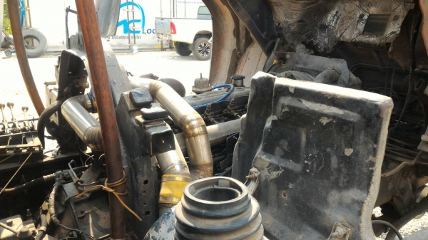 สิบล้อ อีซูซุ ร็อค185โบว์ เพาเดียว บรรทุกถังน้ำมัน 16,000ลิตร อุปกรณ็ ครบ (ทำเป็นรถบรรทุกน้ำเหมาะมากๆ) สภาพดีสวยเดิมๆใช้งานประจำ ทะเบีบนพร้อมโอน