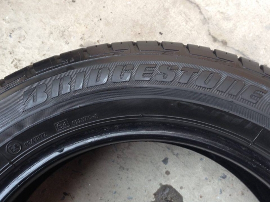 ยาง Bridgstone 185-60-15 รุ่น ECOPLa ปี 12 ครบชุด4 เส้น 2000  สภาพสวยๆไม่มีปะไม่บวมดอกยางเหลือเยอะวิ่งใด้อีกนานค่ะ