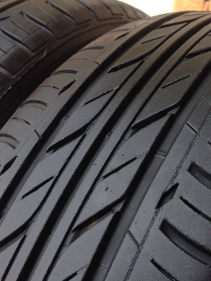 ยาง Bridgstone 185-60-15 รุ่น ECOPLa ปี 12 ครบชุด4 เส้น 2000  สภาพสวยๆไม่มีปะไม่บวมดอกยางเหลือเยอะวิ่งใด้อีกนานค่ะ