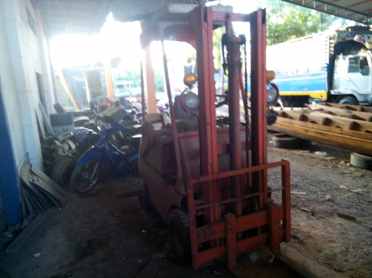 รถฟอร์ดลิฟ  1 ตัน  พร้อมใช้งาน