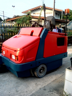 ขายถูกรถกวาดพื้นถนนดูดฝุ่นอัตโนมัติ มือสอง