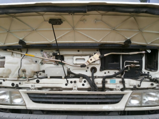 รถบรรทุก ISUZU 6 ล้อยาว. 7 เมตร 20 เครื่อง 200 แรง. คอกเหล็กสูง.  ปื  51 ราคา 830,000 บ. รถอยู่ปทุมธานี