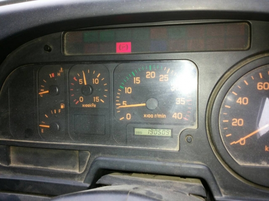 รถบรรทุก ISUZU 6 ล้อยาว. 7 เมตร 20 เครื่อง 200 แรง. คอกเหล็กสูง.  ปื  51 ราคา 830,000 บ. รถอยู่ปทุมธานี