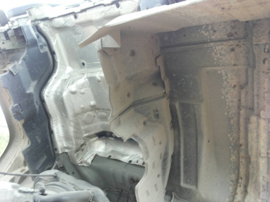 รถบรรทุก ISUZU 6 ล้อยาว. 7 เมตร 20 เครื่อง 200 แรง. คอกเหล็กสูง.  ปื  51 ราคา 830,000 บ. รถอยู่ปทุมธานี