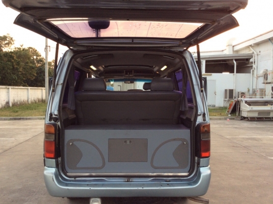 ขายรถตู้ Toyota Super Custom ปี97 เครื่อง 1JZหัวฉีด 2.5 เกียร์ออโต้ ติดแก๊สLPG ไฟฟ้าทั้งคัน เบาะหน้งสวยๆ มูนรูฟ/ซันรูฟไฟฟ้า ระบบไฟฟ้าใช้ได้หมด แอร์หน้า-หลังเย็นฉ่ำ ตัวถังเดิมสีตามสภาพ รถขับดีครับ ตัวcustom แท้ๆครับ ช่วงล่างคอยสปริงนิ่มนวล พร้อมใช้ ภาษี59