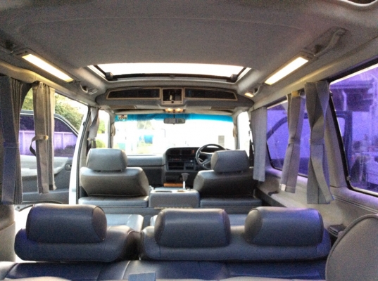 ขายรถตู้ Toyota Super Custom ปี97 เครื่อง 1JZหัวฉีด 2.5 เกียร์ออโต้ ติดแก๊สLPG ไฟฟ้าทั้งคัน เบาะหน้งสวยๆ มูนรูฟ/ซันรูฟไฟฟ้า ระบบไฟฟ้าใช้ได้หมด แอร์หน้า-หลังเย็นฉ่ำ ตัวถังเดิมสีตามสภาพ รถขับดีครับ ตัวcustom แท้ๆครับ ช่วงล่างคอยสปริงนิ่มนวล พร้อมใช้ ภาษี59