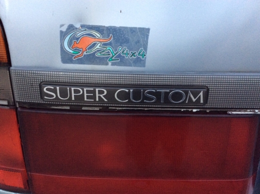 ขายรถตู้ Toyota Super Custom ปี97 เครื่อง 1JZหัวฉีด 2.5 เกียร์ออโต้ ติดแก๊สLPG ไฟฟ้าทั้งคัน เบาะหน้งสวยๆ มูนรูฟ/ซันรูฟไฟฟ้า ระบบไฟฟ้าใช้ได้หมด แอร์หน้า-หลังเย็นฉ่ำ ตัวถังเดิมสีตามสภาพ รถขับดีครับ ตัวcustom แท้ๆครับ ช่วงล่างคอยสปริงนิ่มนวล พร้อมใช้ ภาษี59