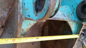 มาอีก 2 ครับ บุ้งกี๋ ขุดวางท่อประปา สำหรับใส่รถขุด แบคโฮ เก่าญี่ปุ่น