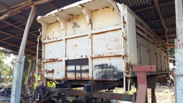 ขายถูกๆ55000บาท กะบะดั้ม10ล้อF17 พร้อมกระบอกดั้ม คัซซีเทียม อุปกรครบชุด