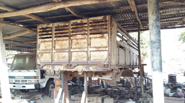 ขายถูกๆ55000บาท กะบะดั้ม10ล้อF17 พร้อมกระบอกดั้ม คัซซีเทียม อุปกรครบชุด