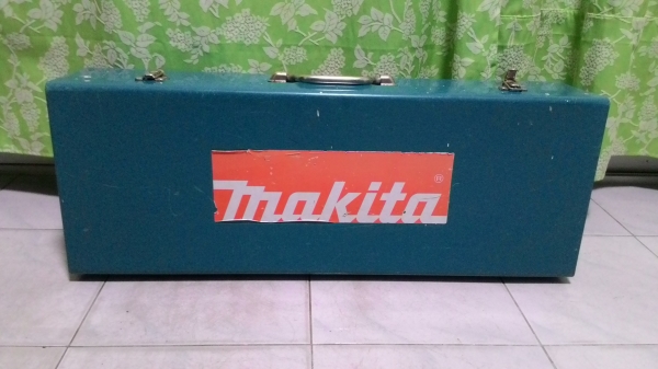 เครื่องสกัดคอนกรีตไฟฟ้า makita รุ่น1306 สภาพดีพร้อมใช้งานครับ เครื่องสกัดคอนกรีตไฟฟ้า makita รุ่น1306 สภาพดีพร้อมใช้งานครับ