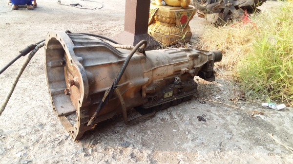 ขายด่วนครับ เกียร Auto d max สภาพพร้อมใช้งาน ครับ