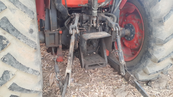 ขายรถไถ KUBOTA-M704.เล่มทะเบียน 2 เพลา อุปกรณ์ครบ ราคา.470000 ต่อรอง