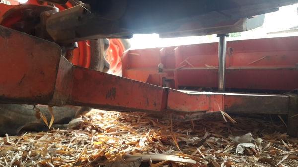 ขายรถไถ KUBOTA-M704.เล่มทะเบียน 2 เพลา อุปกรณ์ครบ ราคา.470000 ต่อรอง