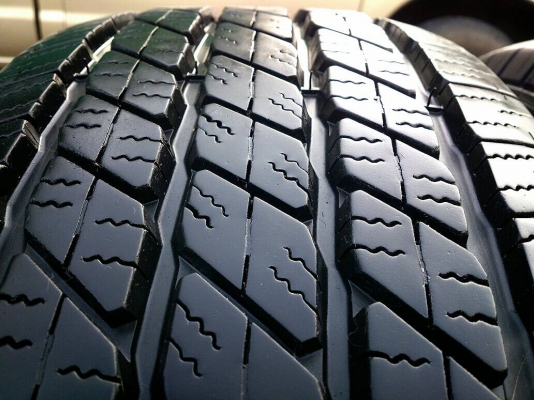 ขายยาง มิชลิน 265/65R17 ยางสัปดาห์ที่19ปี14 ดอกยางหนาเท่ากันไม่แตกลายไม่ร้าวไม่กินข้างไม่มีปะสวยมาก จำนวน 1 ชุด 6800 ขายยาง มิชลิน 265/65R17 ยางสัปดาห์ที่19ปี14 ดอกยางหนาเท่ากันไม่แตกลายไม่ร้าวไม่กินข้างไม่มีปะสวยมาก จำนวน 1 ชุด 6800