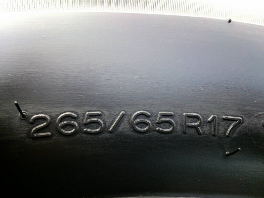 ขายยาง มิชลิน 265/65R17 ยางสัปดาห์ที่19ปี14 ดอกยางหนาเท่ากันไม่แตกลายไม่ร้าวไม่กินข้างไม่มีปะสวยมาก จำนวน 1 ชุด 6800 ขายยาง มิชลิน 265/65R17 ยางสัปดาห์ที่19ปี14 ดอกยางหนาเท่ากันไม่แตกลายไม่ร้าวไม่กินข้างไม่มีปะสวยมาก จำนวน 1 ชุด 6800